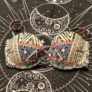 Billabong bikini tops black geometric designs, metal loops S/P pink blue…box D